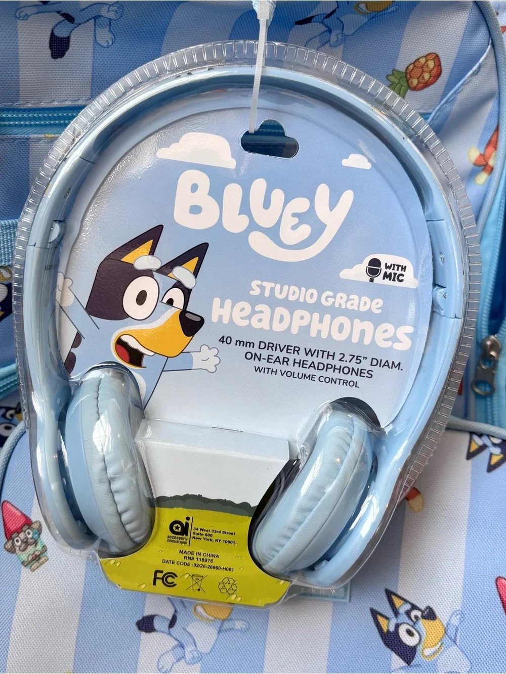 Bluey New Kids 4 Piece School Backpack, Lunchbox, Headphones, and Keychain Set